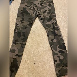 Camo leggings